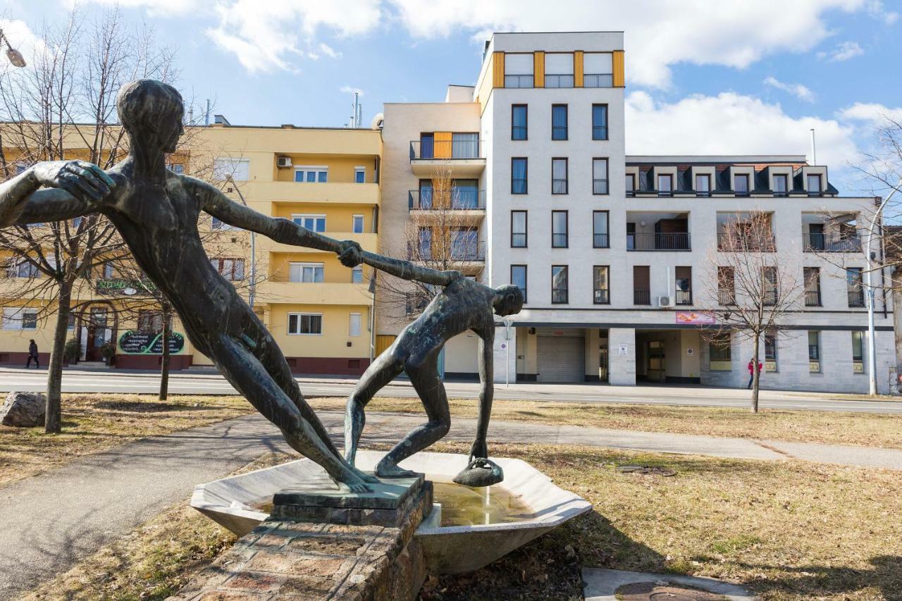Mse Apartman Miskolc Exterior foto